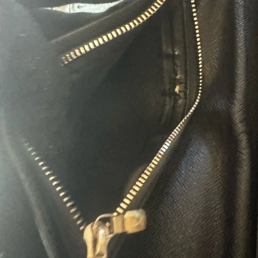 Louis Vuitton Brazza wallet vintage pre-loved black